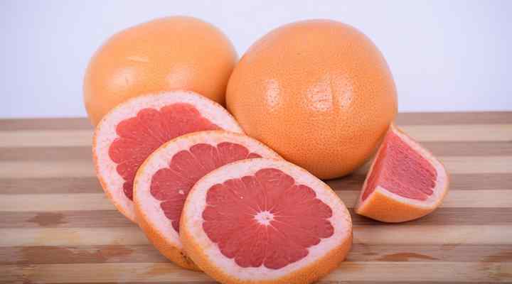 Red Grapefruit (Citrus x paradisi)